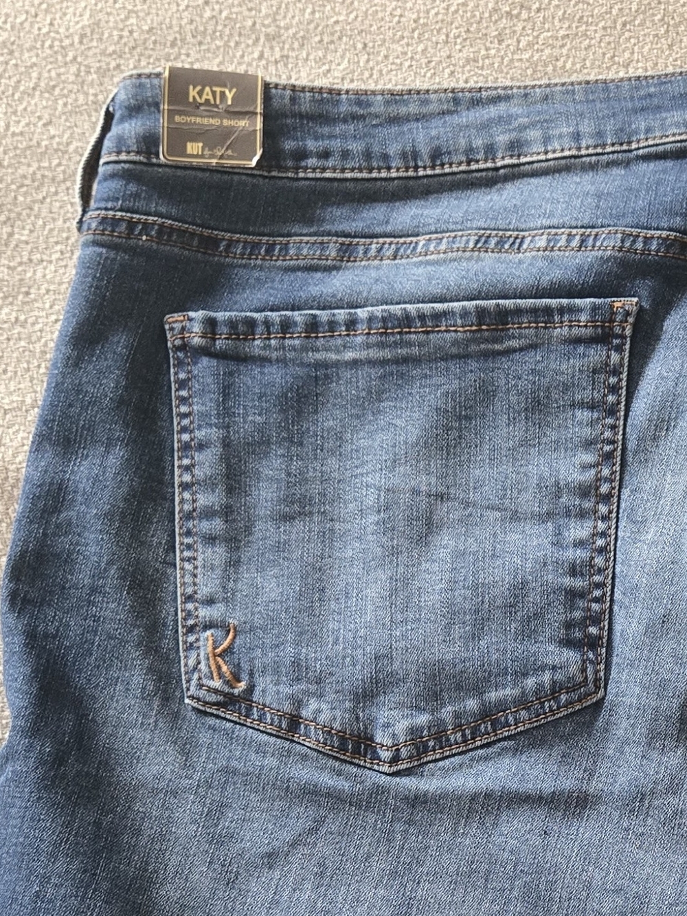 Kut From The Kloth Kady Mid Wash Denim Shorts - Picture 4 of 4